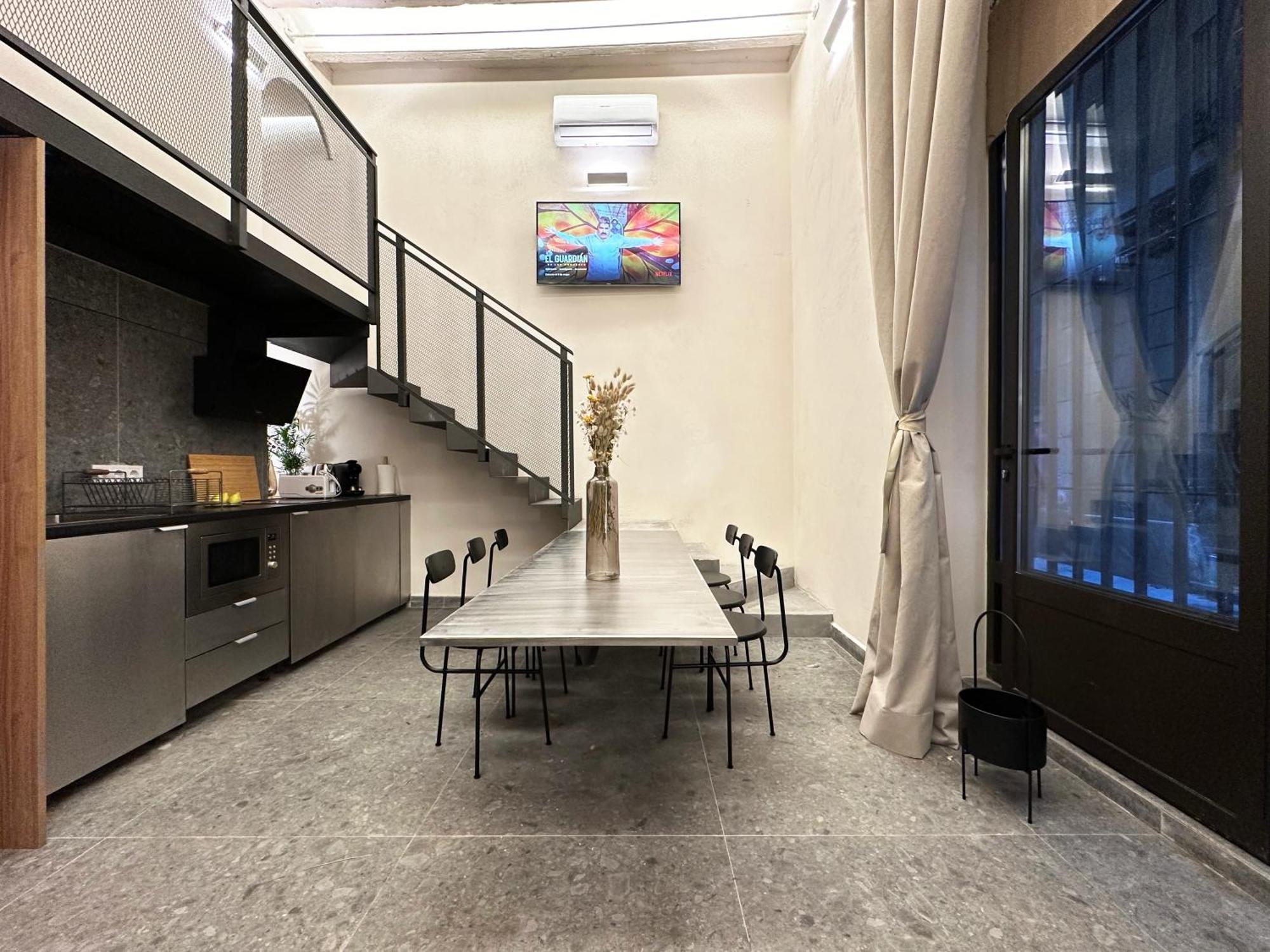 The Market - Design Historic Center Apartment